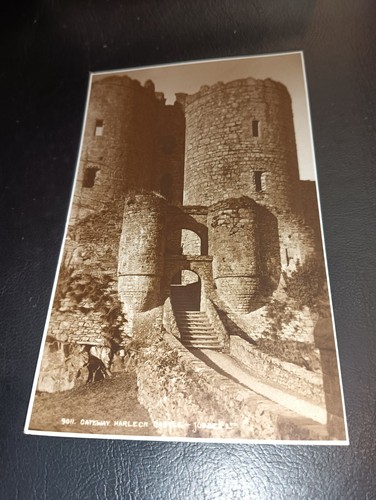 The castle gateway harlech - gateway,,