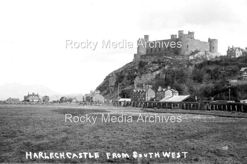 Tjh harlech castle - castle, railway